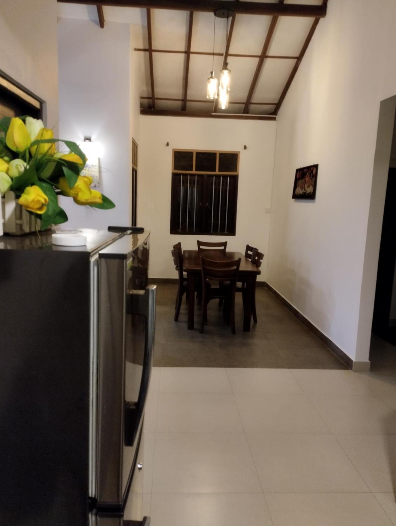 Villa Hilltop By Yehansa With Unlimited Fiber Wifi Хиккадува Экстерьер фото
