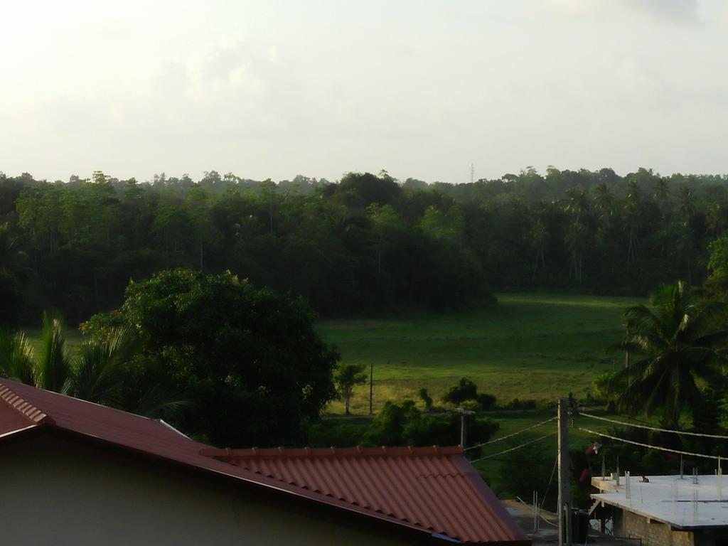 Villa Hilltop By Yehansa With Unlimited Fiber Wifi Хиккадува Экстерьер фото