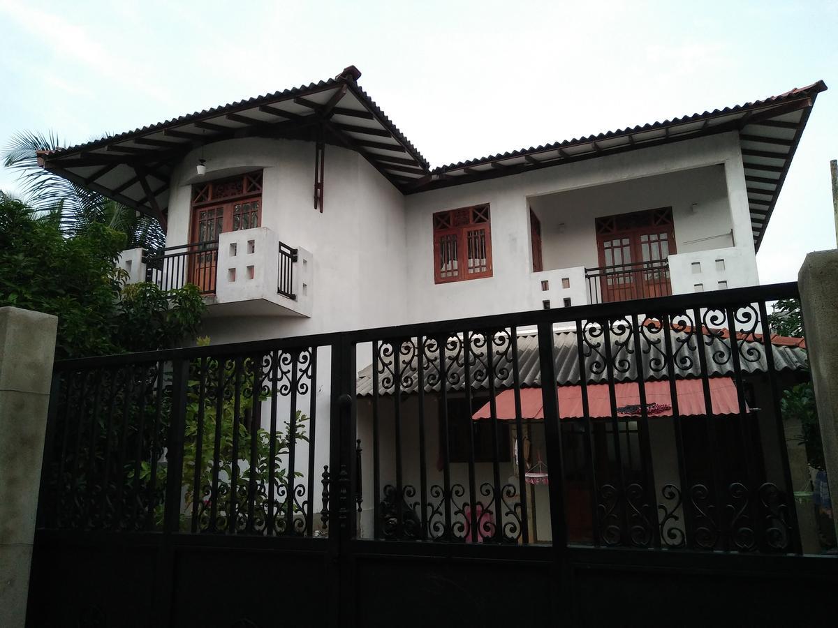 Villa Hilltop By Yehansa With Unlimited Fiber Wifi Хиккадува Экстерьер фото